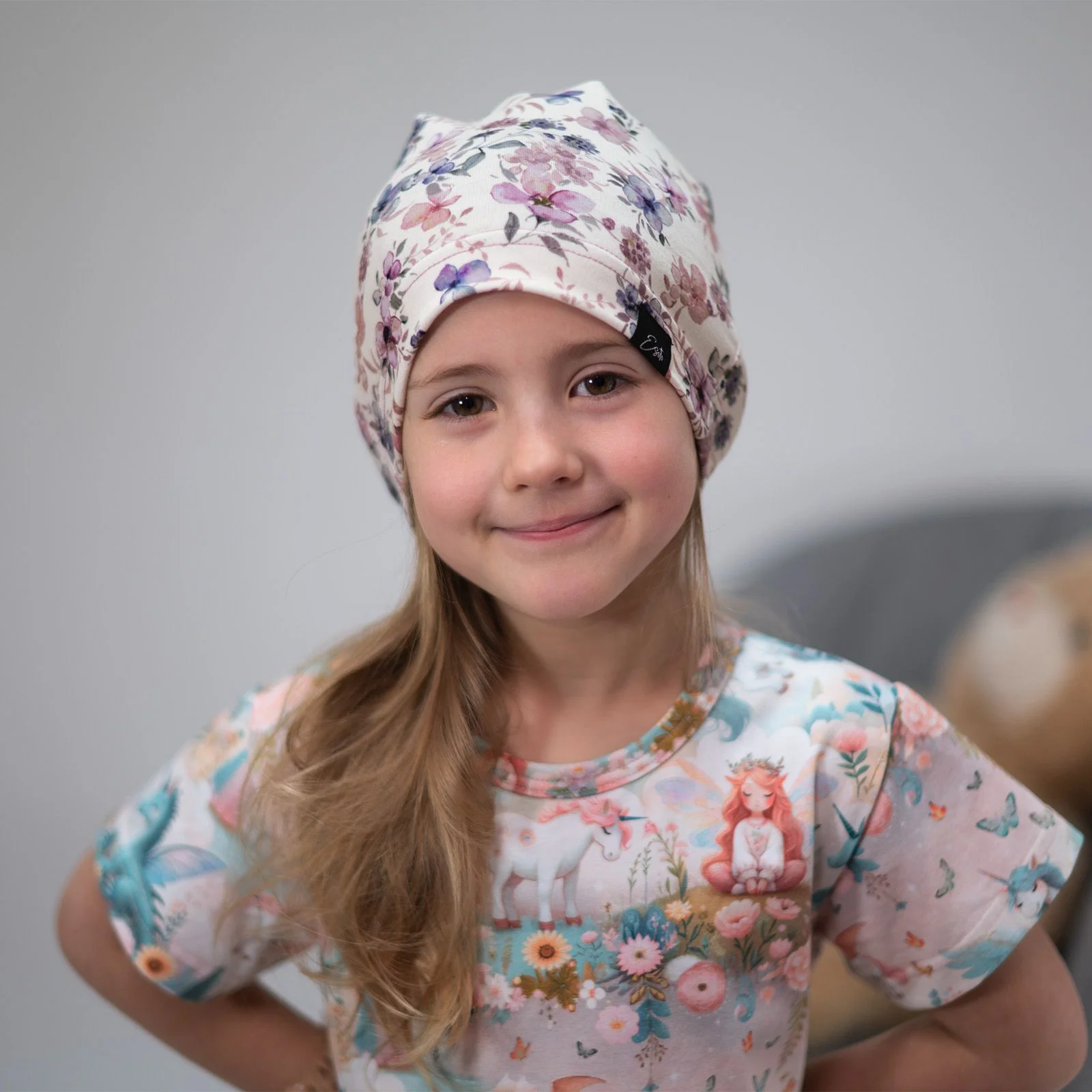 ESITO Jarní čepice Violet flowers cream 