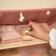 Little Dutch Domeček pro panenky dřevěný přenosný -