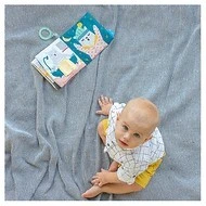 Taf Toys Knížka s aktivitami What Does Paul Wear 