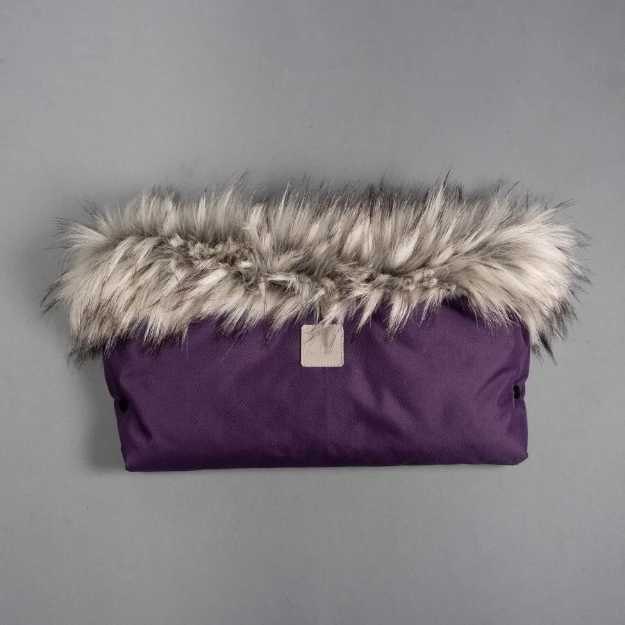 Beztroska Rukávník na kočárek s kožešinou - Plum