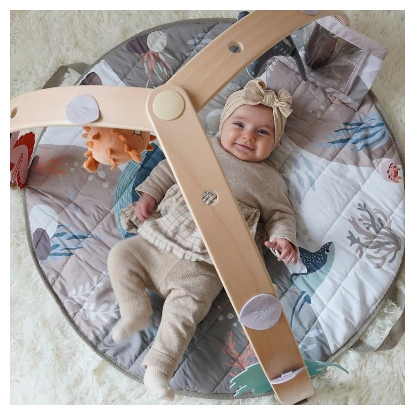 Bo Jungle Hrací deka s dřevěnou hrazdičkou Ocean Bliss - 