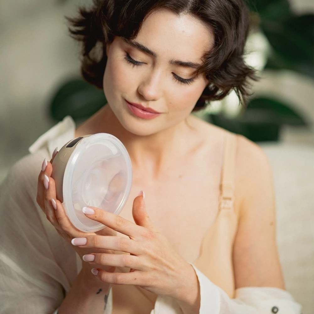 Canpol babies Dvojitá elektrická odsávačka mateřského mléka do podprsenky SmartSense - 