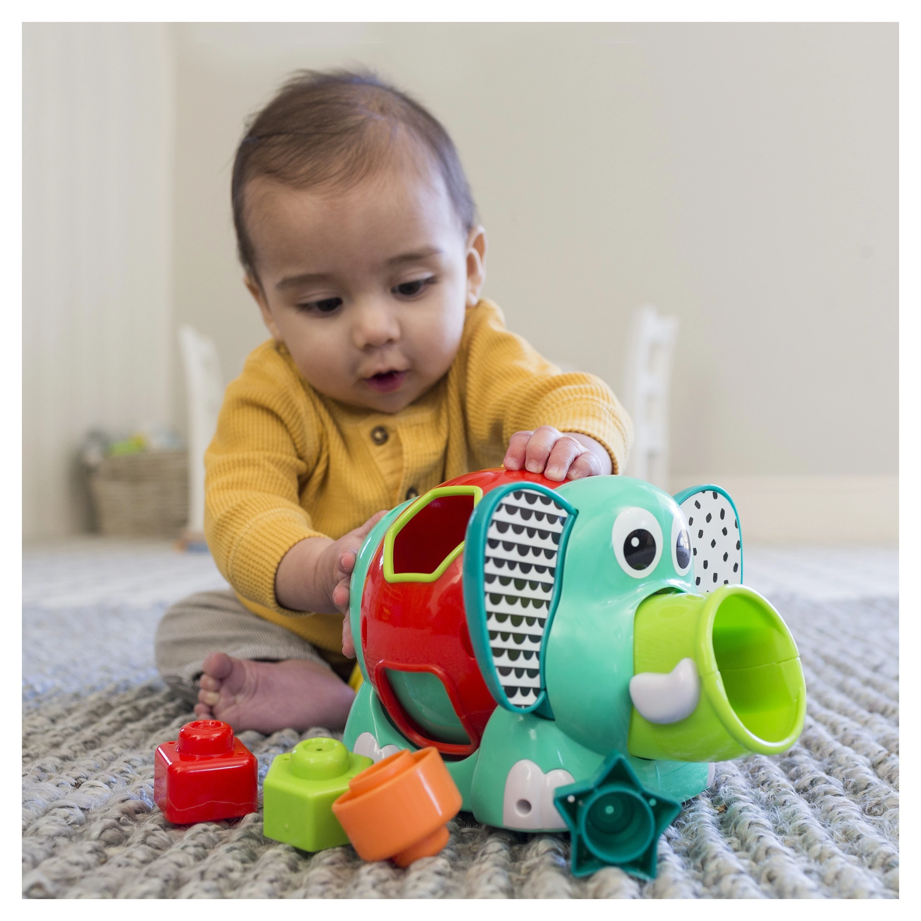 Infantino Slon Jumbo s vkládacími tvary - 