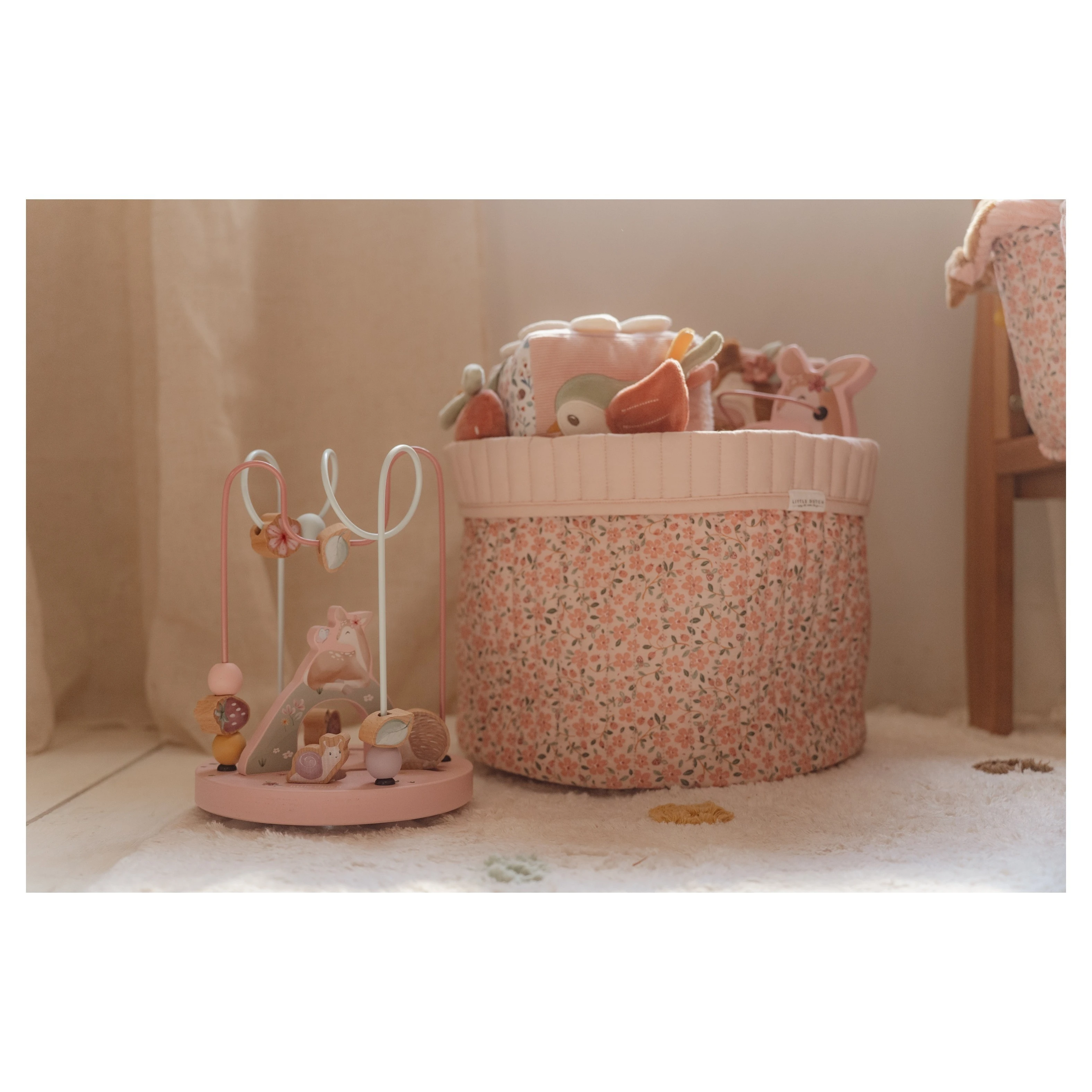 Little Dutch Kostka textilní s aktivitami Fairy Garden - 