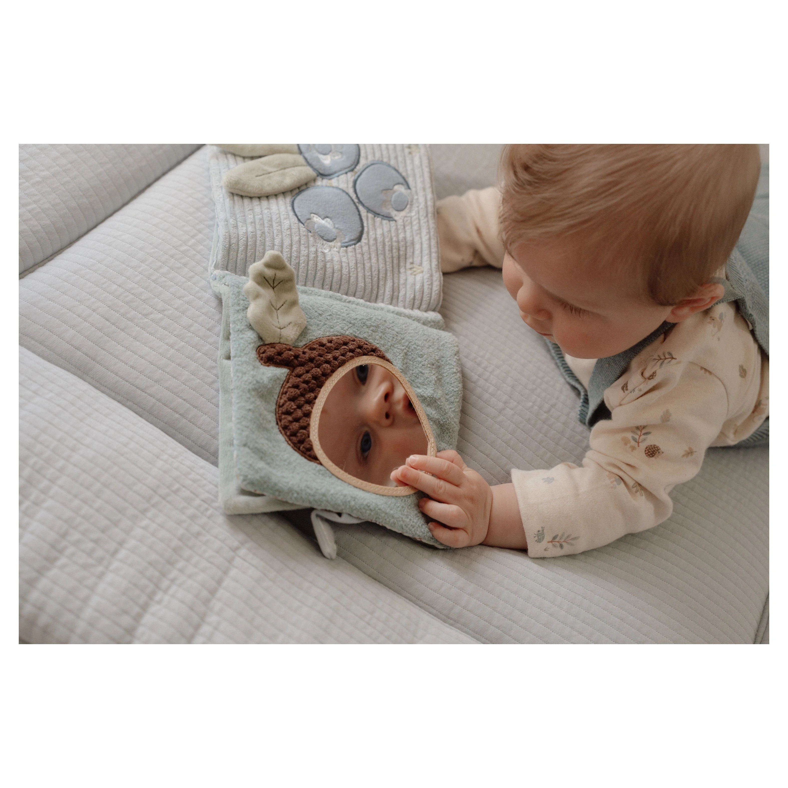 Little Dutch Textilní knížka s aktivitami Forest Friends - 