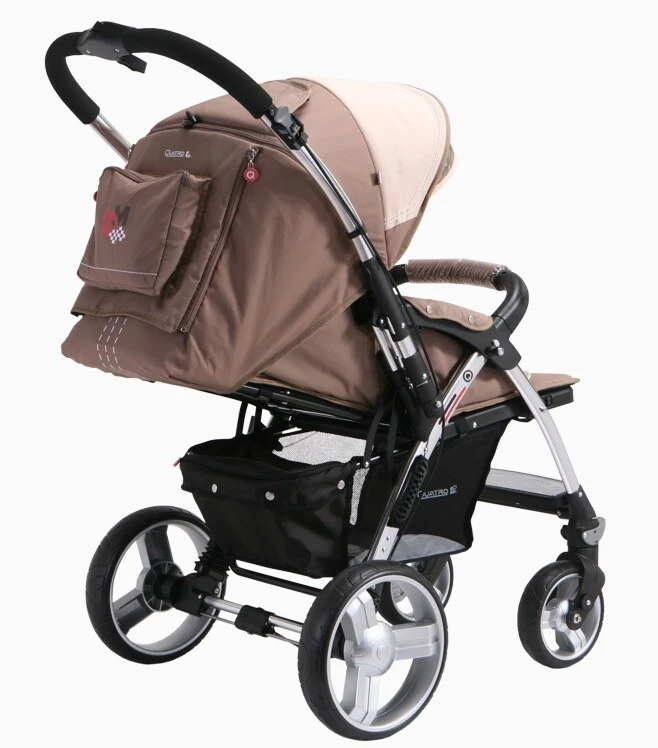 Quatro Monza 2014 - Pohled ze zadu, prostorný košík