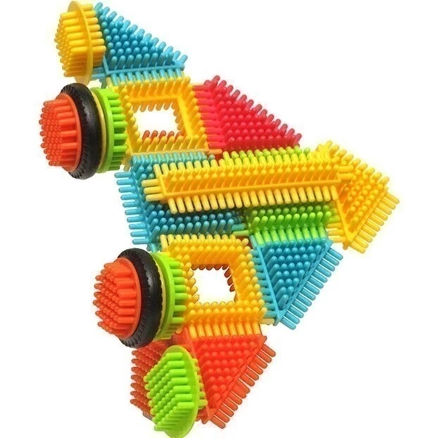 URW Stavebnice pro nejmenší HEDGEHOG BLOCKS 90 ks - Stíhačka ze stavebnice pro nejmenší HEDGEHOG BLOCKS